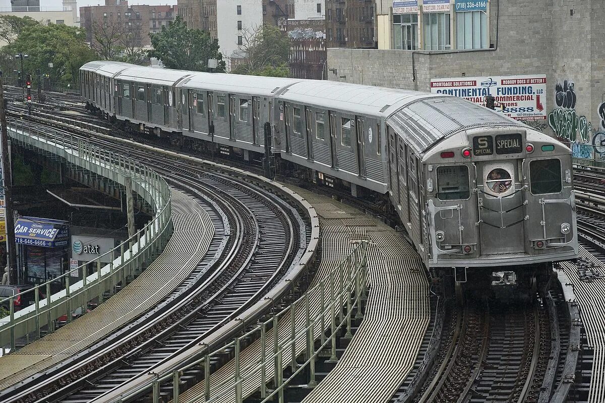 R142 поезд. R62 subway car. R160 train. R46 train nyc. New york city subway поезда.