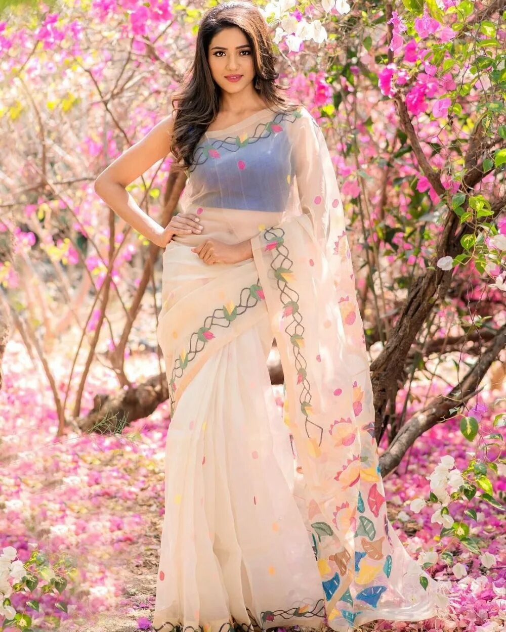 Shalu Chourasiya. Сари актриса индийская актриса. Shalu Chourasiya Saree. Катрина Каиф в Сари. Магия сари