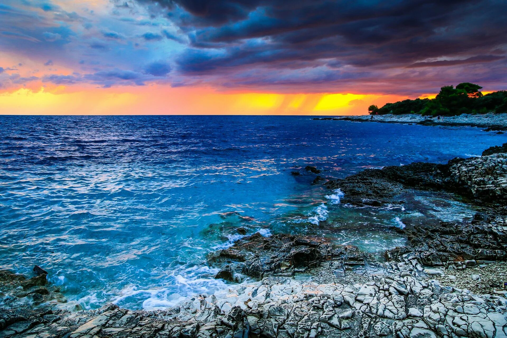 Почему море красивое. Красивое море. красивая природа море. красивые пейзажи моря. побережье океана.