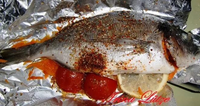 запекать рыбу в фольге температура. режимы электрической духовки для запекания рыбы. режим духовки для запекания рыбы. рыба в духовке градусы. запекание рыбы в духовке рецепт.