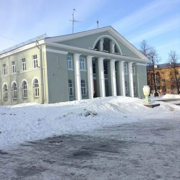 ДК Маяковского Прокопьевск. ДК Маяковского Металлострой. ДК Маяковского Новокузнецк. Дворец Маяковского Торез. Сайт дк маяковского