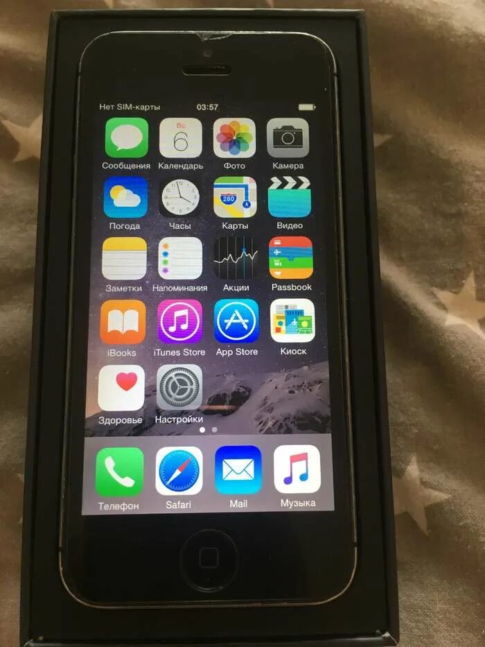 Айфон крым. Айфон 5s серый космос. Б/у айфон. Apple iphone 4s black. Iphone 5 gray.