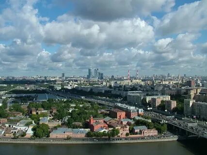 Город москва расположен в