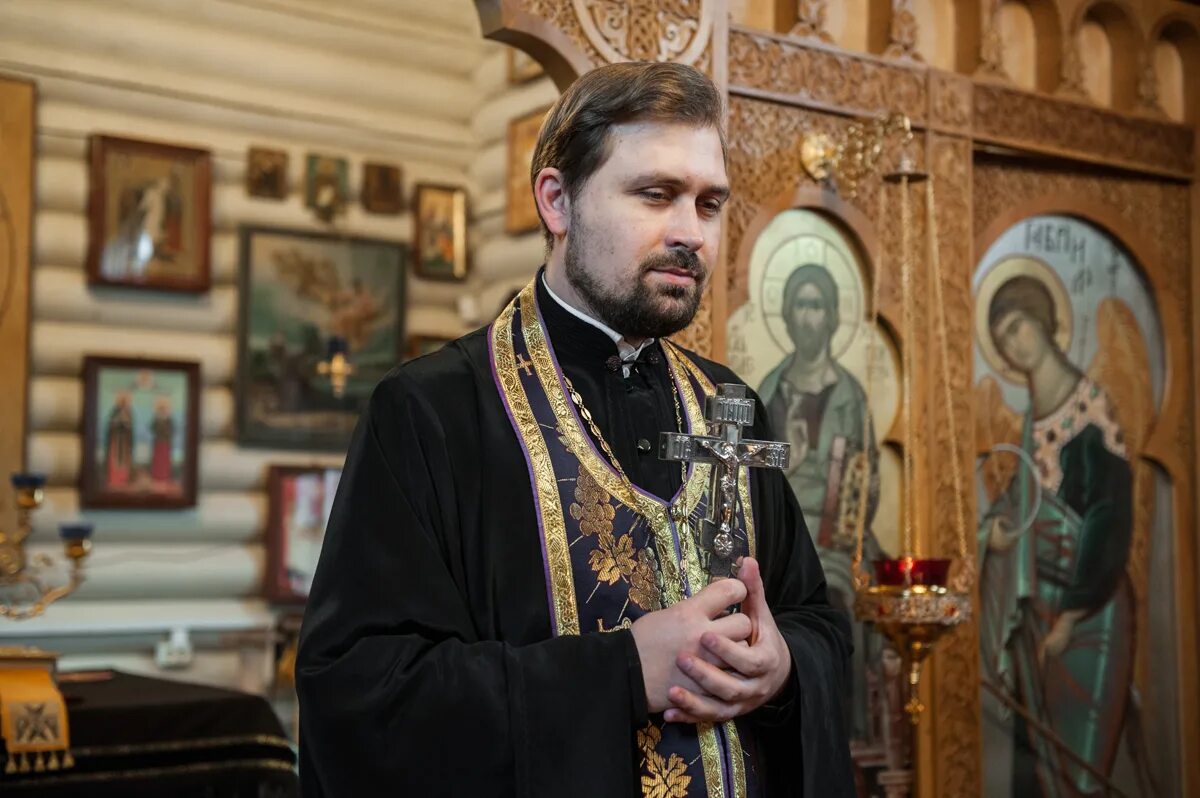 священник в церкви. возгласы церкви. георгий матвеев. протодиакон константин маркович. иерей климент нехамайя.