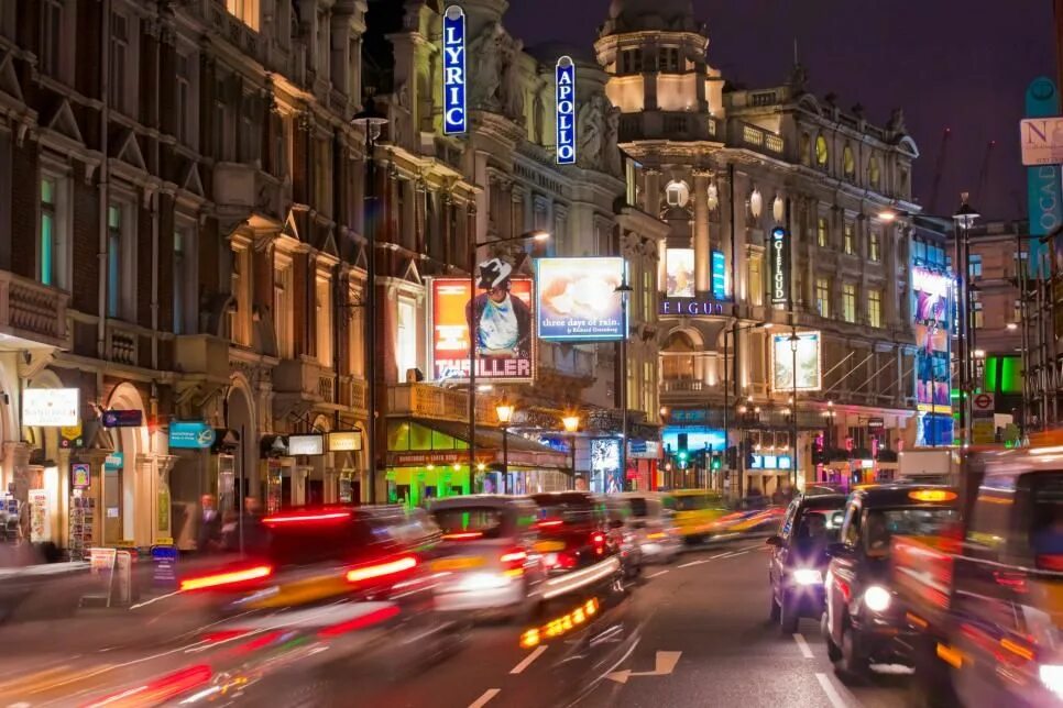 Шафтсбери Авеню в Лондоне. Вест энд Лондон. Район the West end в Лондоне. Лондон Вест энд часть города.