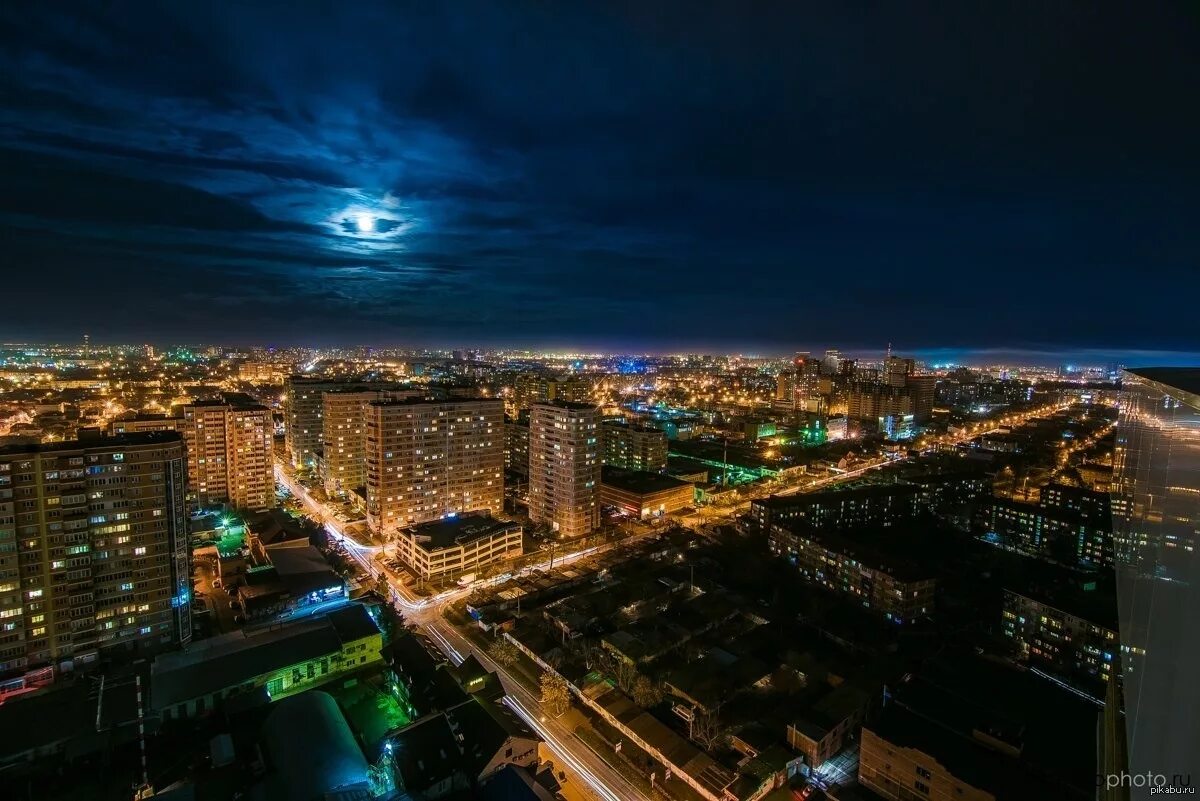 Красивый вид ночью. Город Краснодар ночью. Ночной Краснодар Краснодар. Краснодар виды города. Ночной Краснодар с высоты.