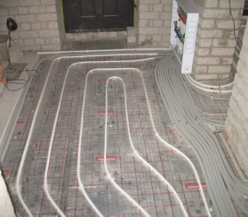 Теплый пол из полипропилена. Тёплый пол из полипропиленовых труб. Тёплый пол водяной полипропилен. Теплый пол из полипропилена. Теплый пол металлопластиковые трубы.