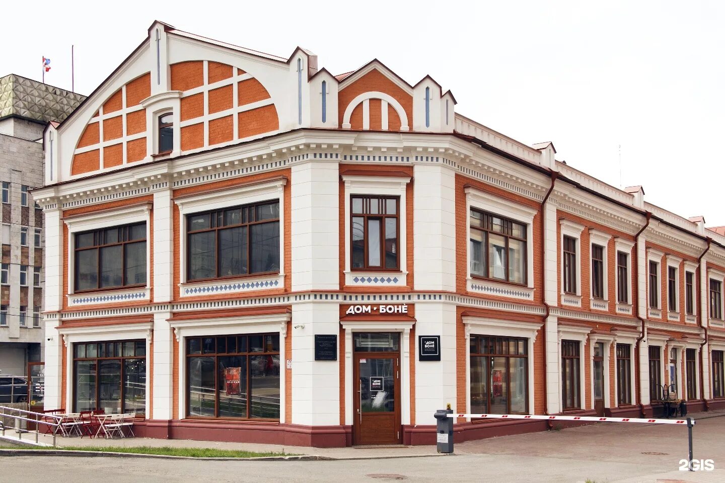 Дома дом пермь. Петропавловская 57 пермь. дом боне пермь петропавловская улица 57. пассаж пермь петропавловская 57. дом боне галерея пермь.