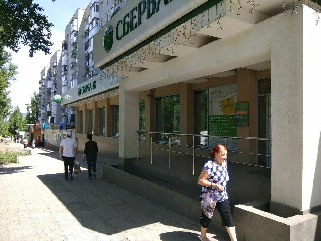 Шоссе энтузиастов дом 57 фото. Шоссе энтузиастов д. Шоссе энтузиастов 57 rd 121. Аптека энтузиастов 57а. Сбербанк саратов проспект энтузиастов 57.