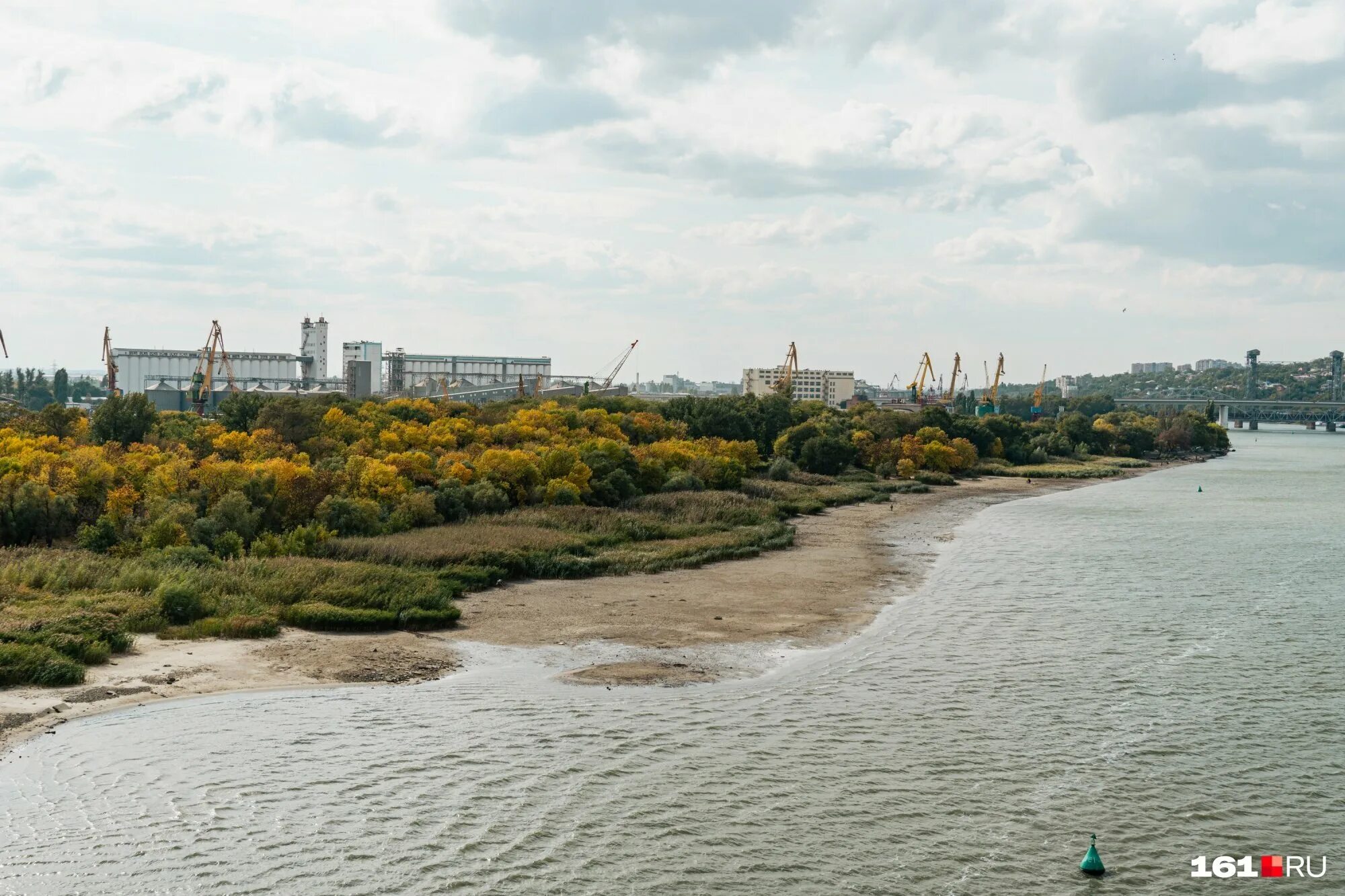 Берег дона сайт. Река Дон Ростов выдуло. Левбердон Ростов-на-Дону. Река Дон левый берег. Роща на левом берегу Дона Ростов на Дону.