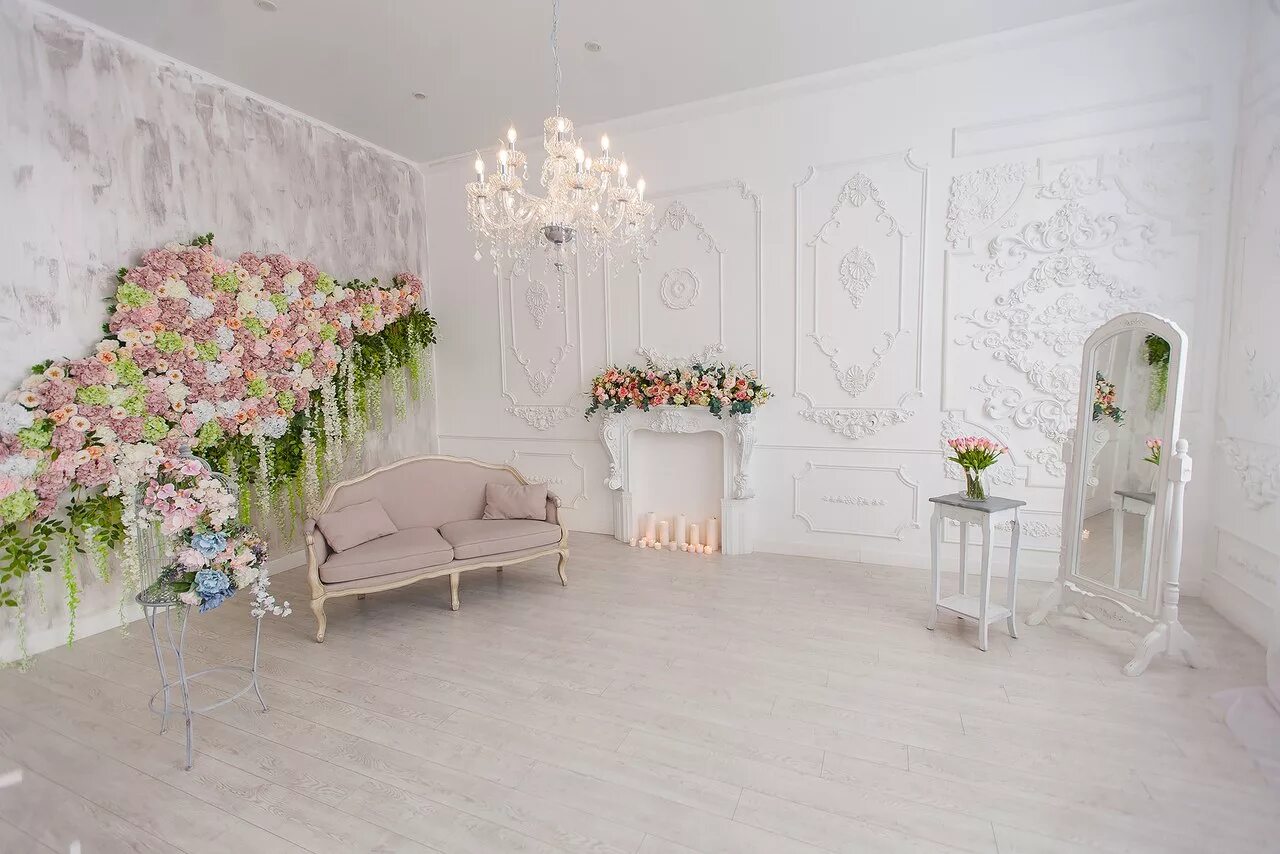 Весенние локации в фотостудиях. Красивые декорации. Лестница в фотостудии. Весенний интерьер фотостудии. Фотостудия весенние локации.