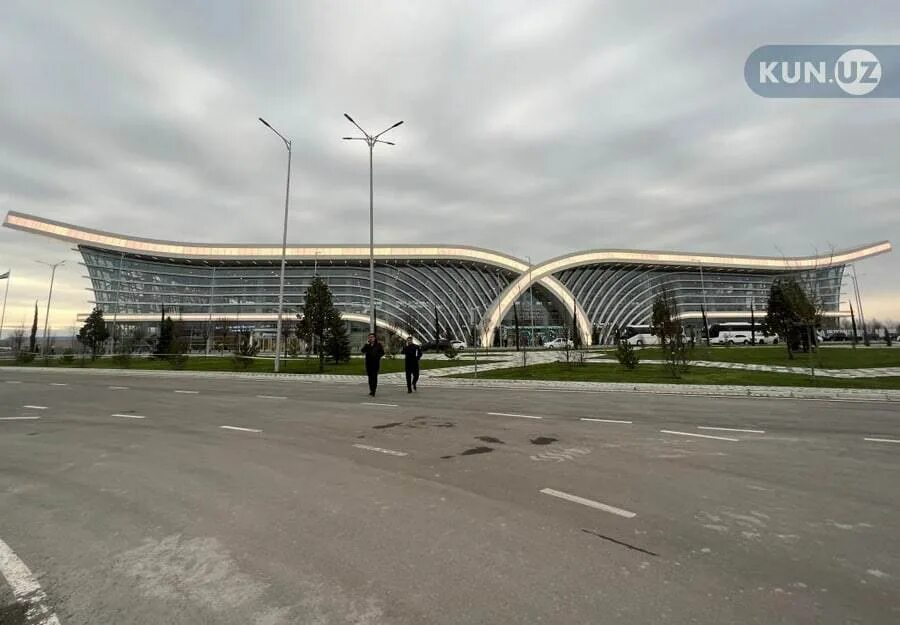 Новый аэропорт самарканд 2021. Аэропорт узбекистана самарканд. Самаркандский новый аэропорт. Аэропорт узбекистана самарканд. Аэропорт узбекистана самарканд.