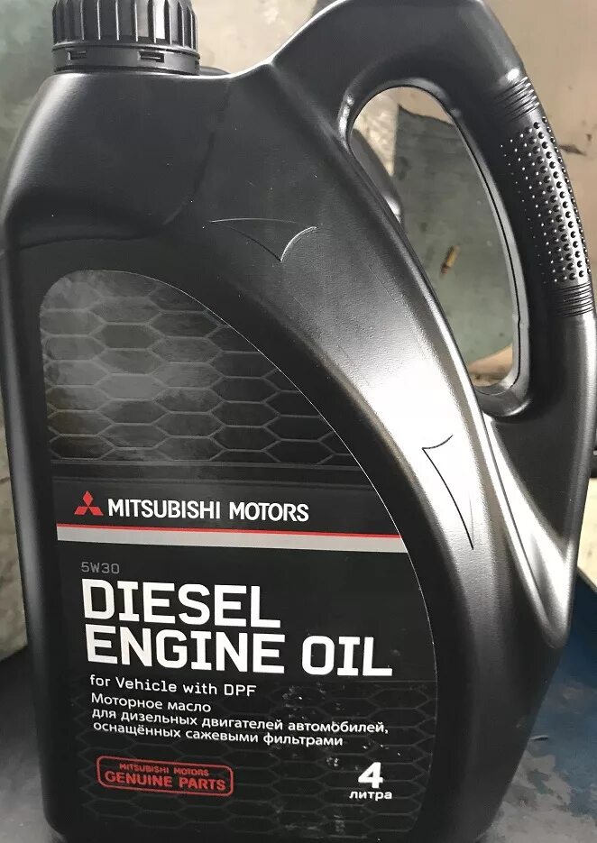 Mitsubishi 5w. Масло Митсубиси дизель 5w30 синтетика. Масло моторное 5w30 Diesel Mitsubishi mz320759 допуски. Mitsubishi Diesel engine Oil 5w-30. Масло моторное Mitsubishi 5w30 для двигателей с сажевым фильтром.