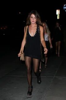 Shenae Grimes Shenae Grimes, Black Pantyhose, Nylons, Female Stars, Role Mo...