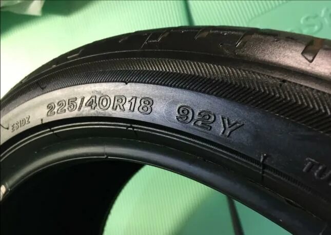 Шины 225/40 r18. Bridgestone 225 40 r18. Treadwear Bridgestone potenza Sport r18. Bridgestone r225.