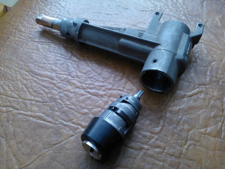Как снять замок зажигания а6 Egnition lock (Audi A4 B5, 1994-2001, petrol / Electrical equipment / Tools and