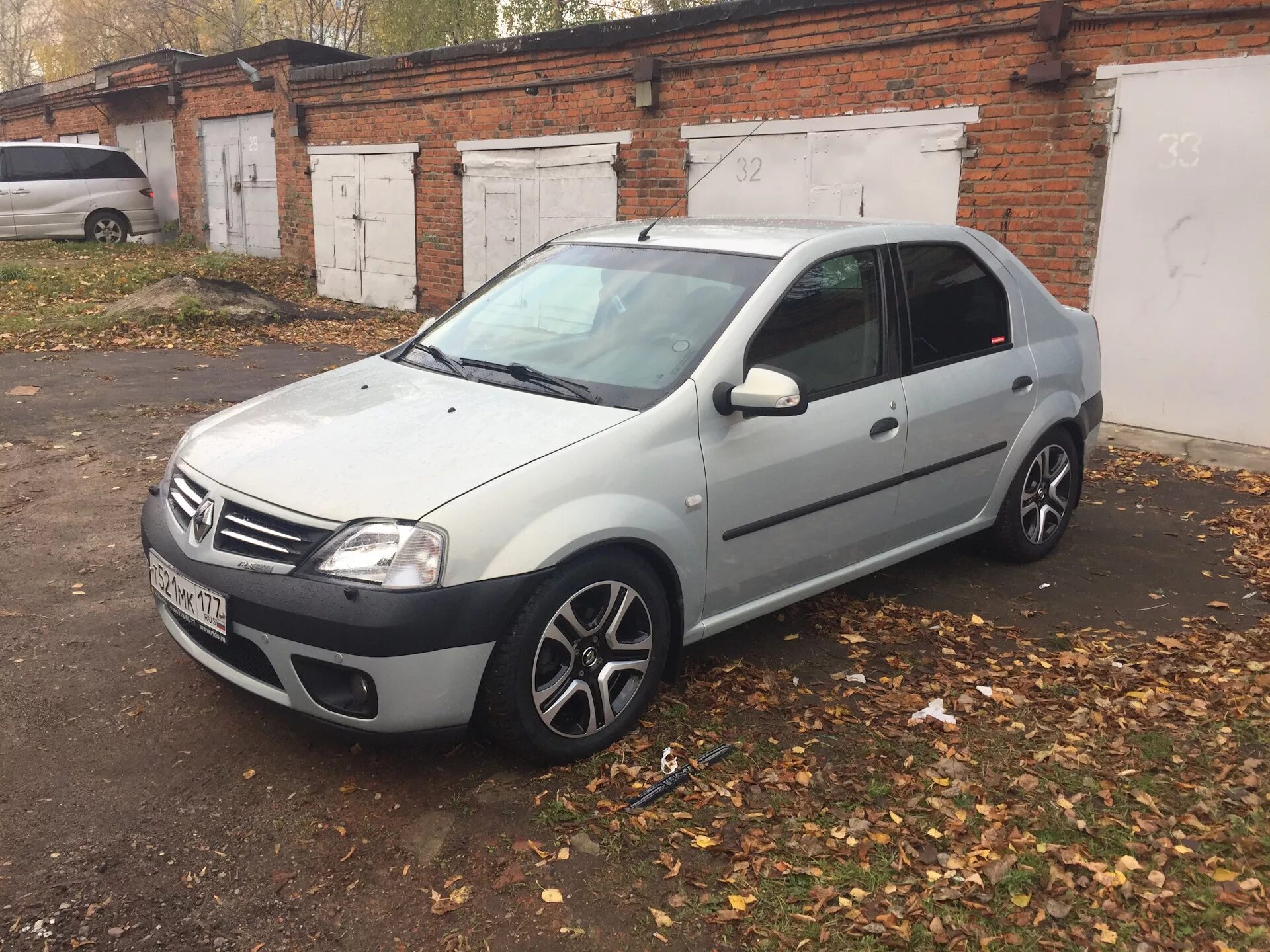Logan r. Renault logan r16. рено логан 1 16 колеса. логан 1 r16. рено логан r16.
