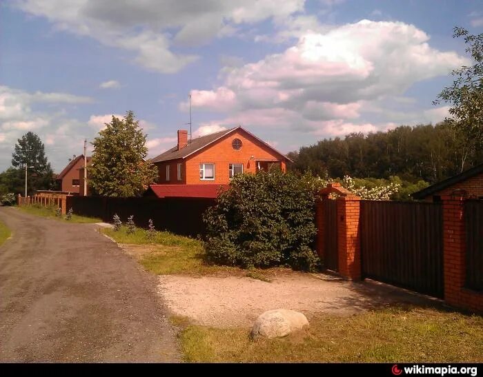 Хутор ильичёвка поселение первомайское. Губцево первомайское поселение. Озерная, д. Деревня ивановское первомайское поселение. Коттеджный поселок светлый москва.