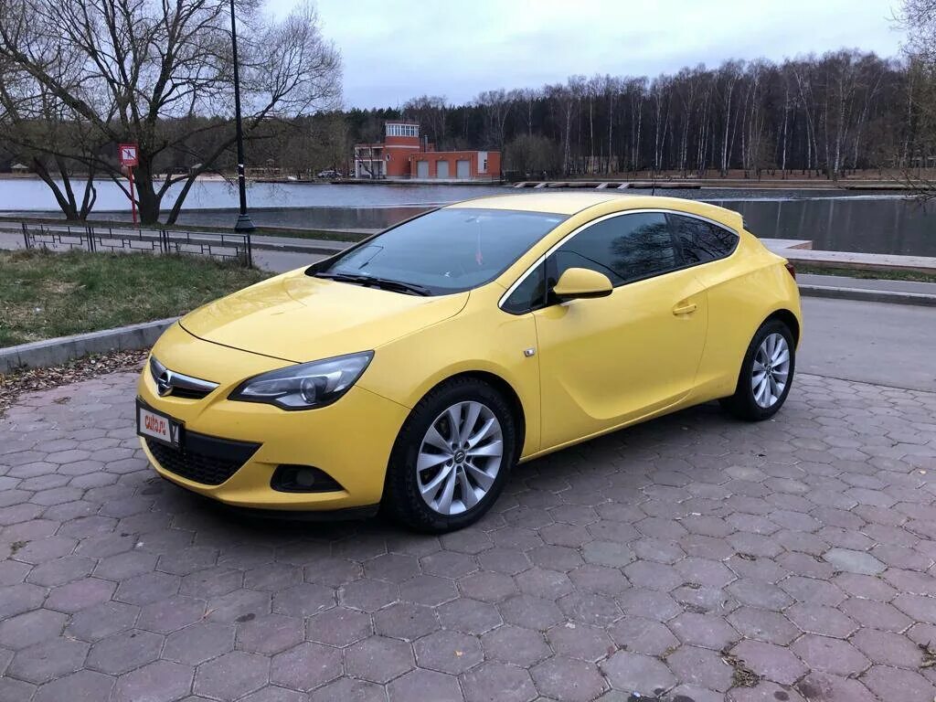 Купить опель j хэтчбек. Opel Astra j Рестайлинг 2013. Opel Astra j GTC 2013. Opel Astra GTC 1.6. Opel Astra j 1.6.