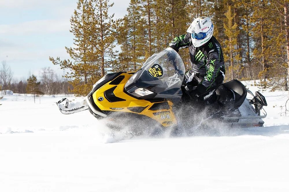 Снегоходы воткинск. Ski Doo Tundra. Снегоход Тайга тундра. Снегоходы в Уфе. Снегоходы Челябинская область.