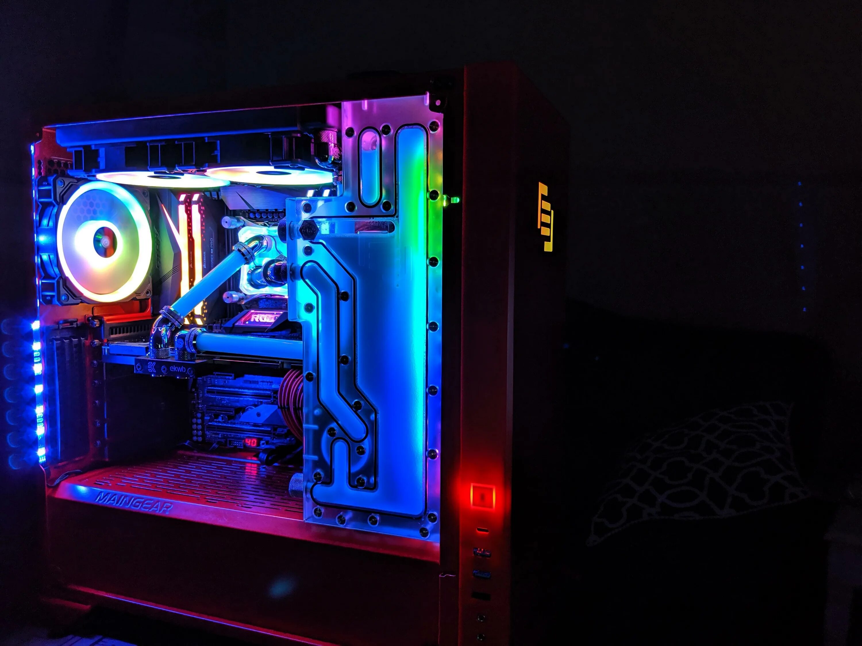 Сво мир свежие. Водяное охлаждение ХАЙПЕР ПС. Hyper PC Water Cooling 360 RGB. ПК С водяным охлаждением ХАЙПЕР ПС. ПК корпус Apex.