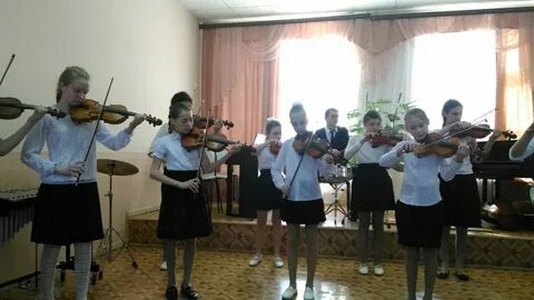 Школа искусств поляны