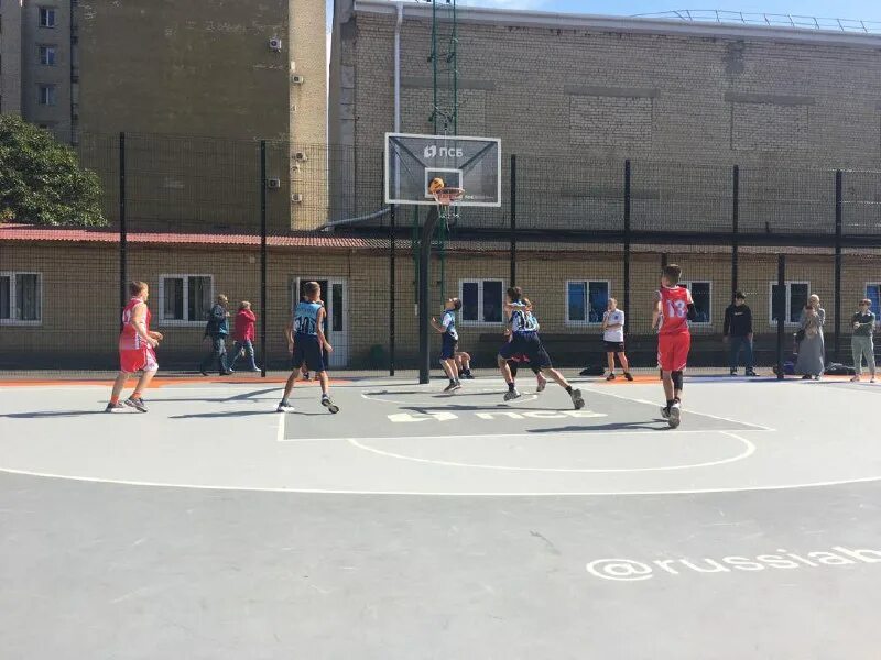 Кубинская средняя школа 1 спортзал. Мбу сш старт ульяновск. Футбольная команда сш старт ульяновск 2010 г. Сш старт. Сш старт.