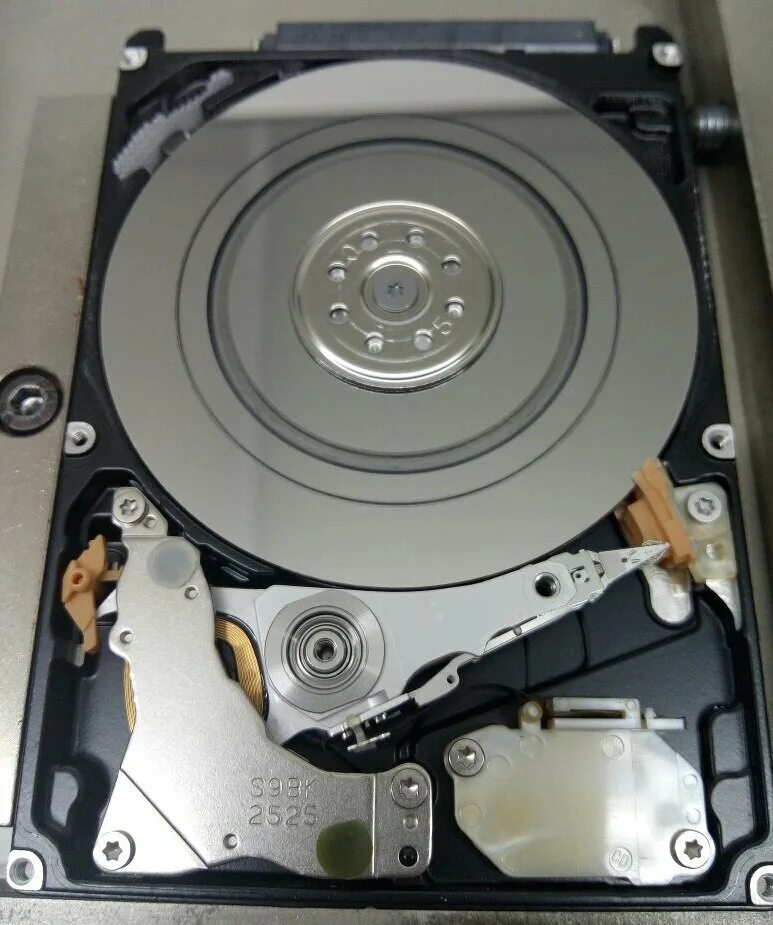 Hdd370. Жесткий диск wx91a4395117. Жесткий диск на ar5bxb63. Жесткий диск диск Teac.