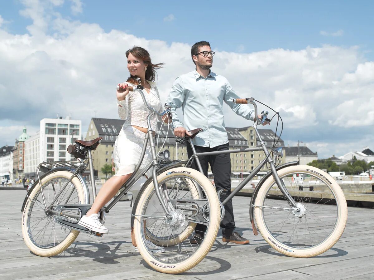 Велосипед купить взрослому мужчине для города. Женщина с ребенком на велосипеде. Выбор велосипеда. Женский велосипед подобрать. Самый лучший велосипед в мире.