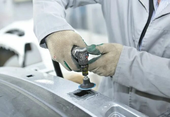Работы по пластику. Лазерное легирование лазерная сварка лазерная гравировка. Фен для пластика паяния бамперов. Сварка бампера автомобиля. Лазерная резка пластмасс.