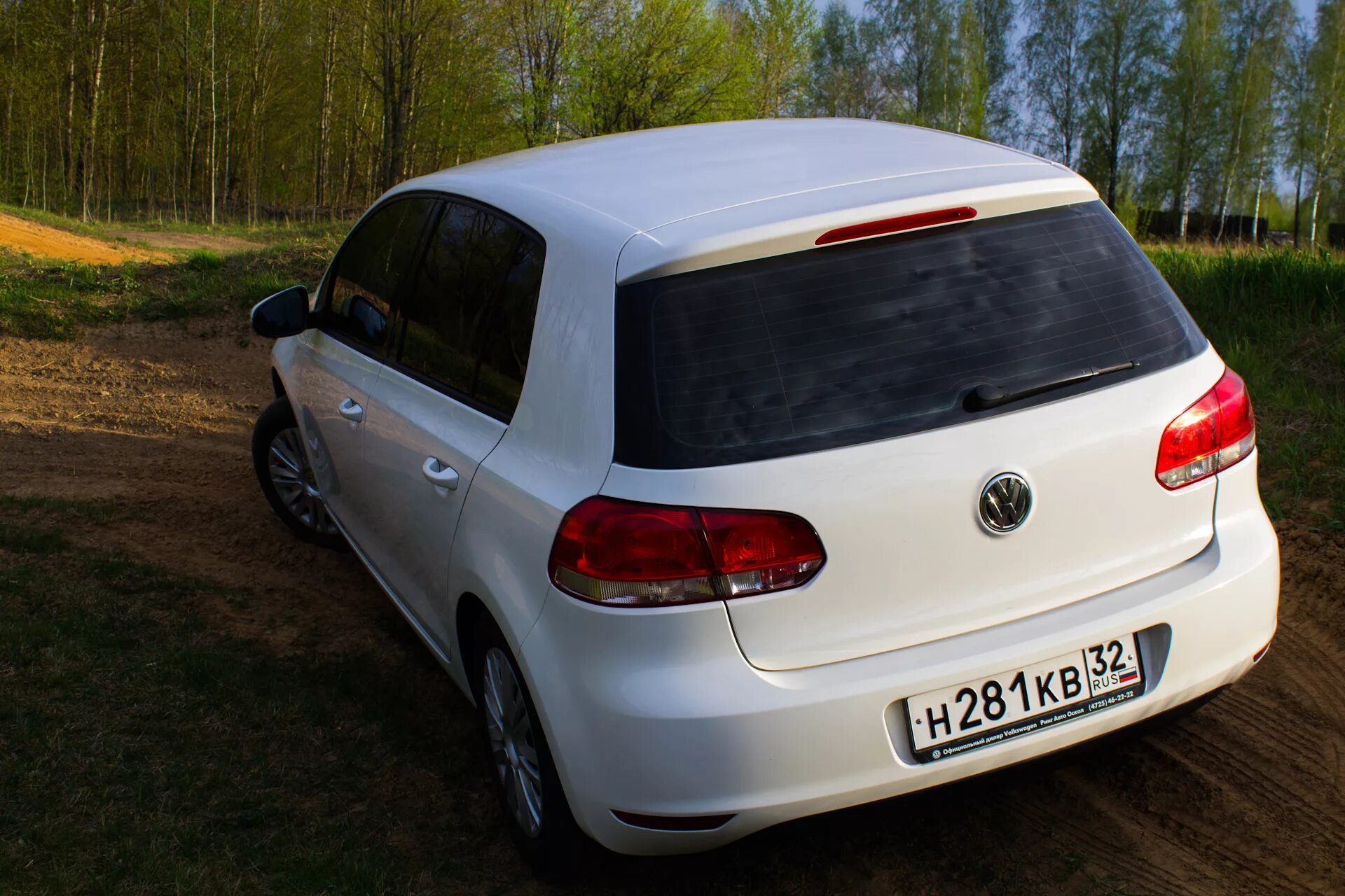 Volkswagen Golf 6 белый. Гольф 6 тонированный. Фольксваген гольф 6 тонированный. Фольксваген гольф белый 2012 тонированный. Купить гольф в московской области