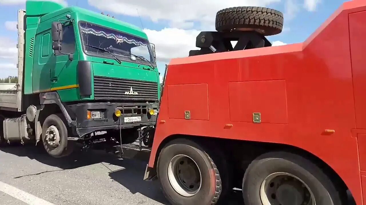 Грузовой эвакуатор казань. Scania 94g эвакуатор. Грузовой эвакуатор скания. Грузовой эвакуатор до 7 тонн. Грузовой эвакуатор казань.