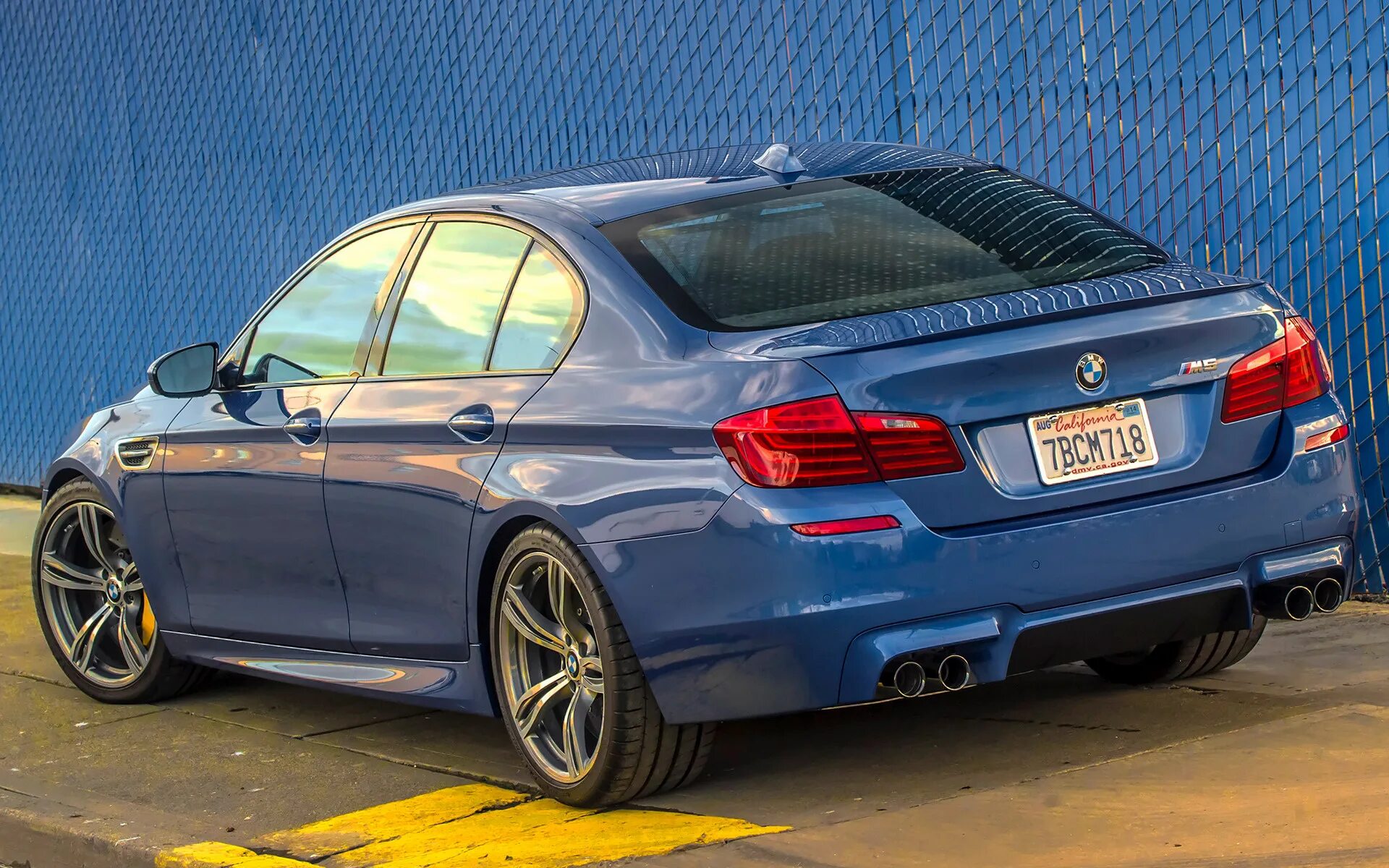 Bmw f10 m. BMW m5 2014. BMW m5 550. BMW m5 f10 2014. БМВ м5 f10.