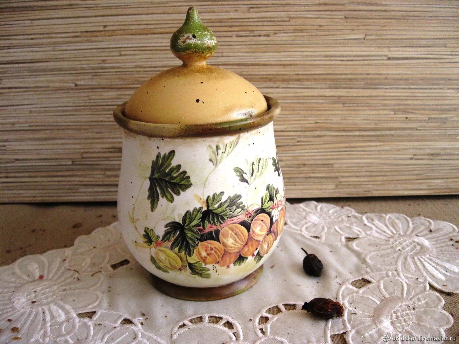 банка горшочек. декупаж сахарницы из дерева. декупаж сахарница из банки. кашпо для банки. банки горшочек.