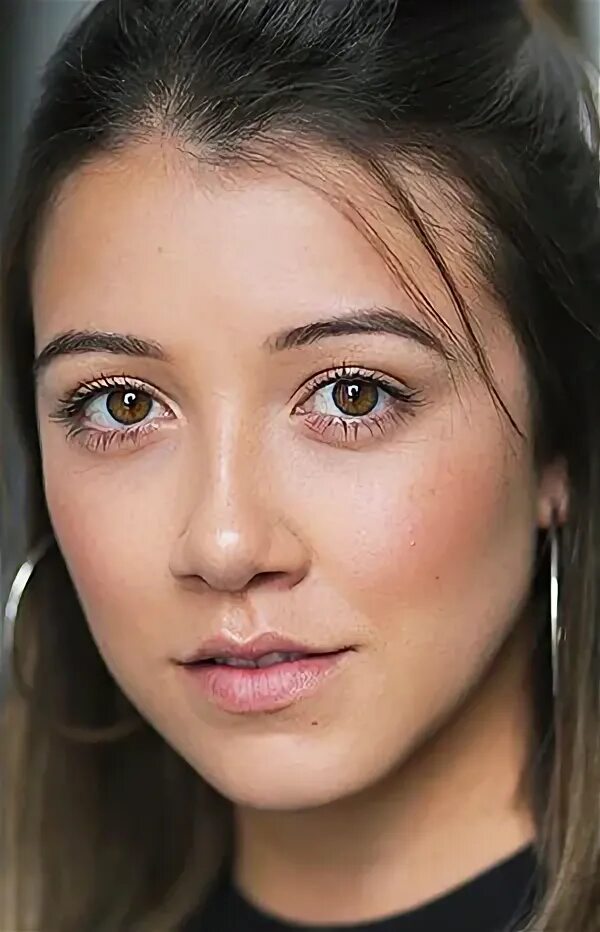 Элис коннор. Сэми гейл. Элис коннор. Сэми гэйл голубая кровь. Элис коннор клиника.