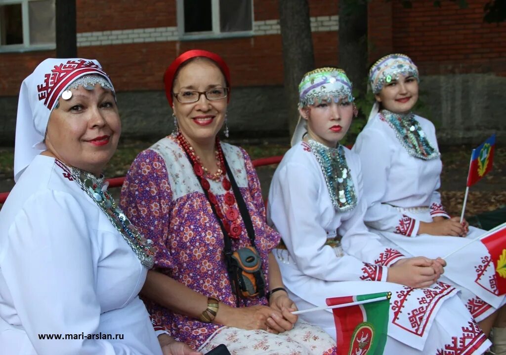 угинде праздник марийцев. фестиваль угинде йошкар ола. восточные марийцы. национальный головной убор марий эл. земля марийцев.