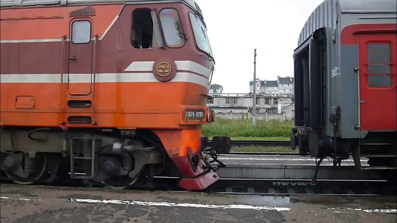 Прицепка пассажирского вагона. Тепловоз тэп70 сцепка. Поезд тэп70. Тэп70 0320. ТЭП 10 сцепка.