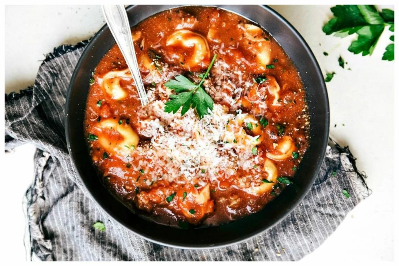 Суп лазанья. Лазанья суп пюре с фасолью. Суп в банке горячий. Суп лазанья. 25 горячих супов.