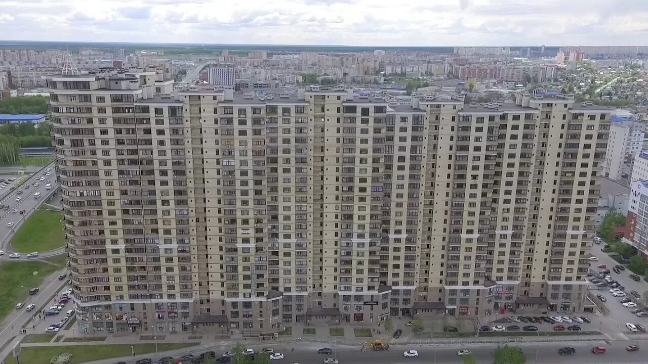 Тюмень улица малыгина 90. Жилой дом паруса тюмень. Жилой комплекс паруса тюмень. Жк паруса тюмень. Малыгина 90 жк парус тюмень.