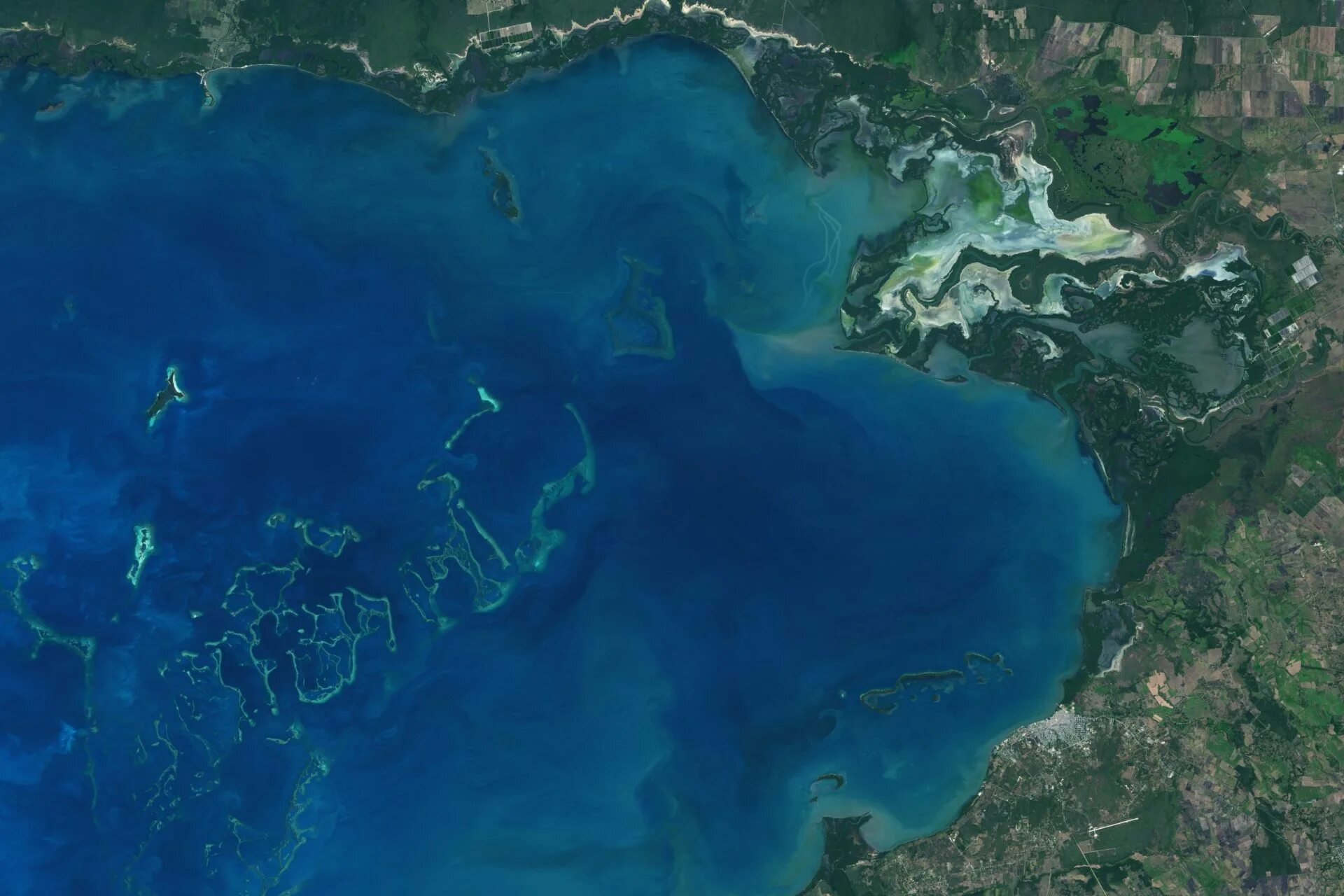 Карибское море из космоса. Атлантический океан мексиканский залив. Залив Куба. Сиамский залив вид с космоса.