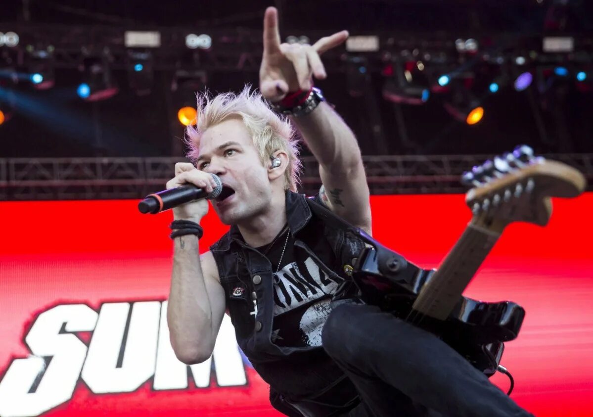 Deryck whibley