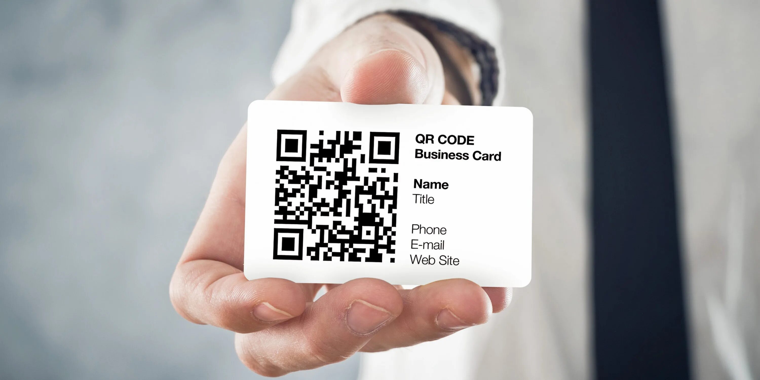 Визитка с QR кодом. Пластиковая визитка с QR кодом. Образец визитки с QR кодом. Бейджик с QR кодом. Qr код такси
