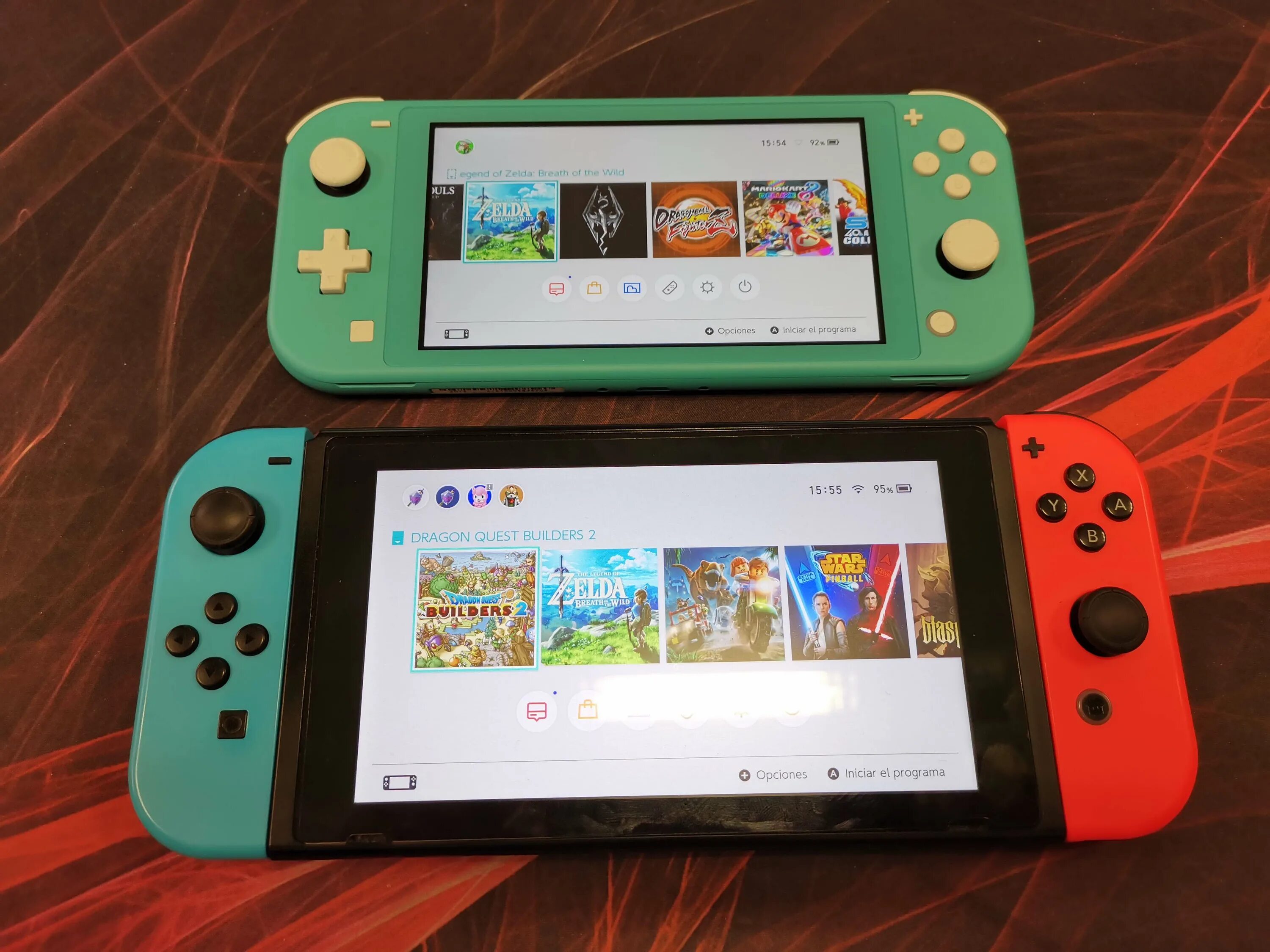 Нинтендо свитч Лайт. Нинтендо свитч Лайт и свитч. Nintendo Switch сравнение экранов. Nintendo Switch Lite vs Nintendo Switch.