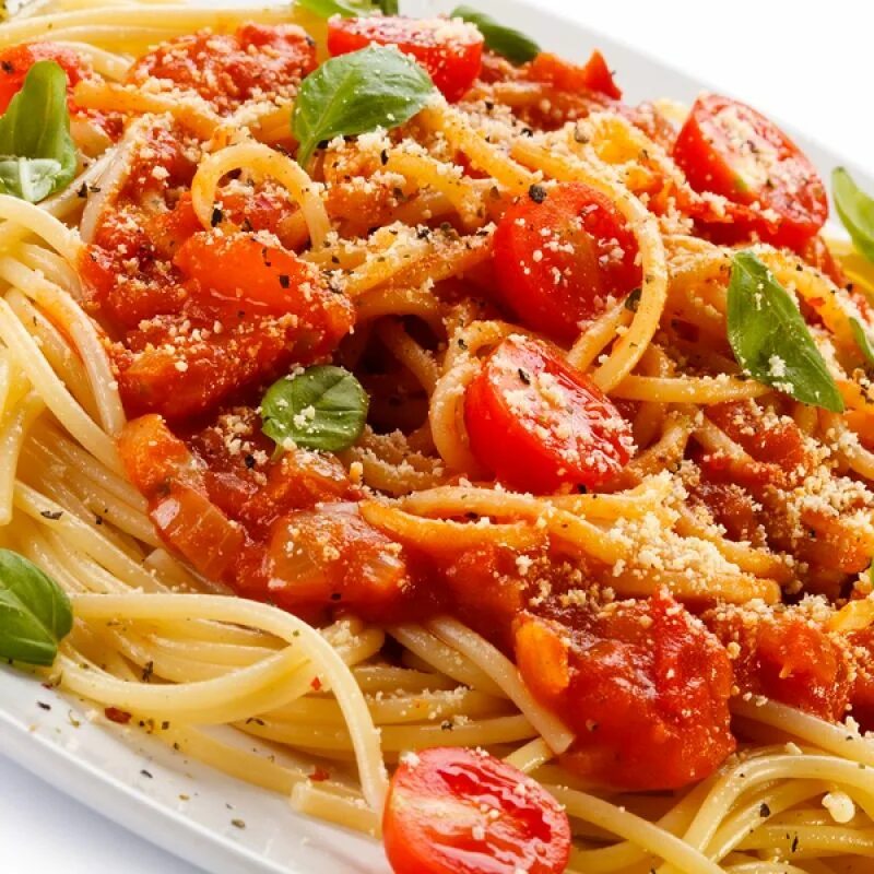 Паста болоньезе Италия. Национальная кухня Италии спагетти. Итальянская паста с томатами. Итальянские блюда из макарон. Спагетти с перцем