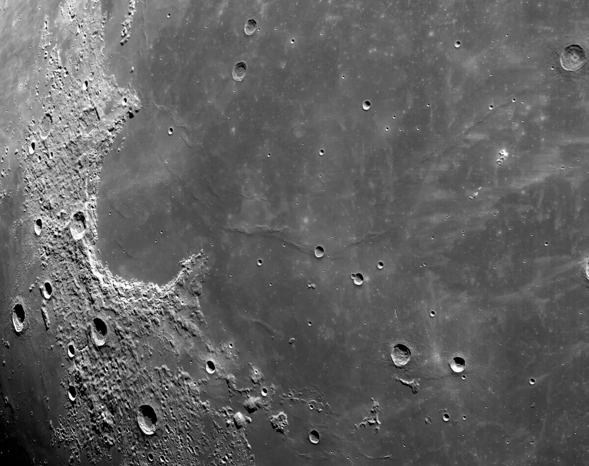 Луна прошла близко. Луна снимки наса. поверхность луны. лунная поверхность. луна в космосе.