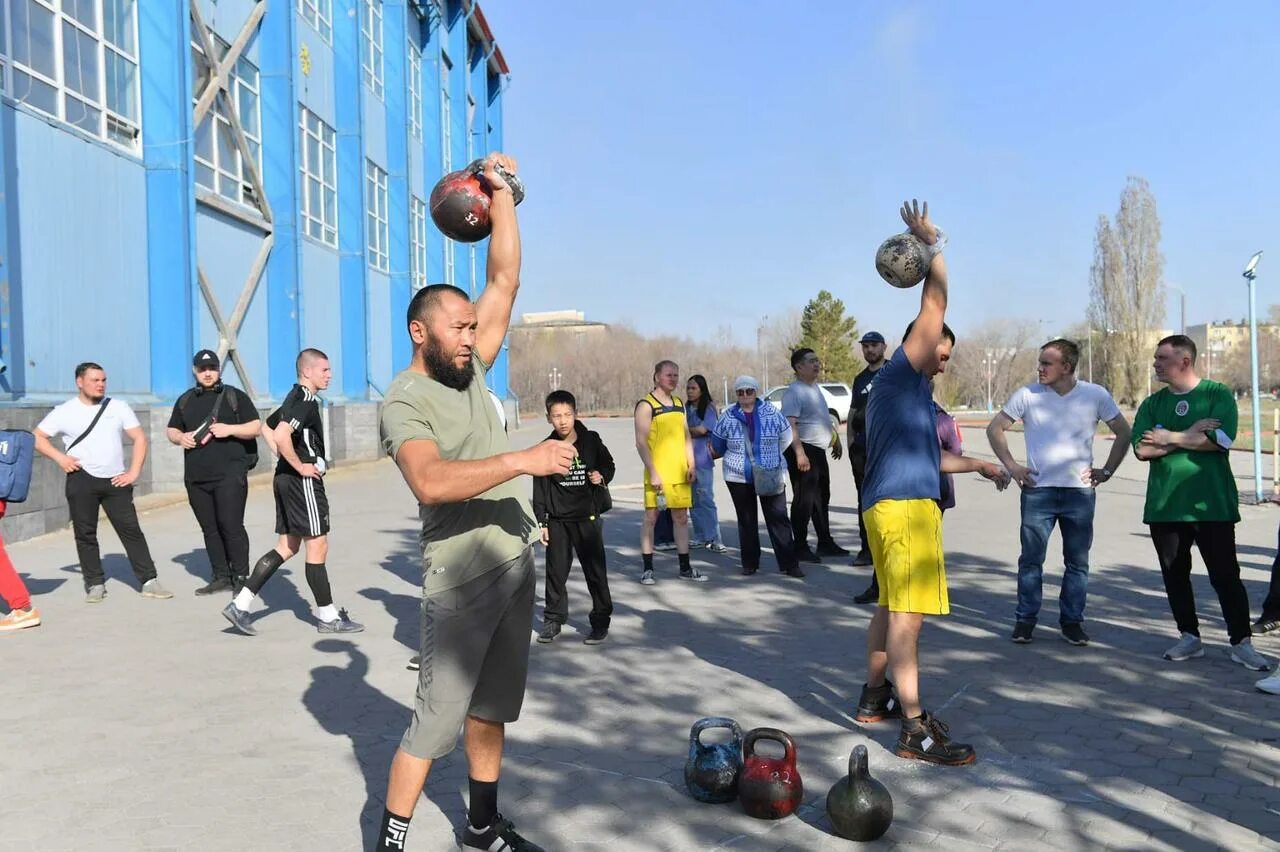 Спортивные мероприятия. Спортивные мероприятия футбол. Перетягивание каната. День спорта. Новости темиртау на сегодня