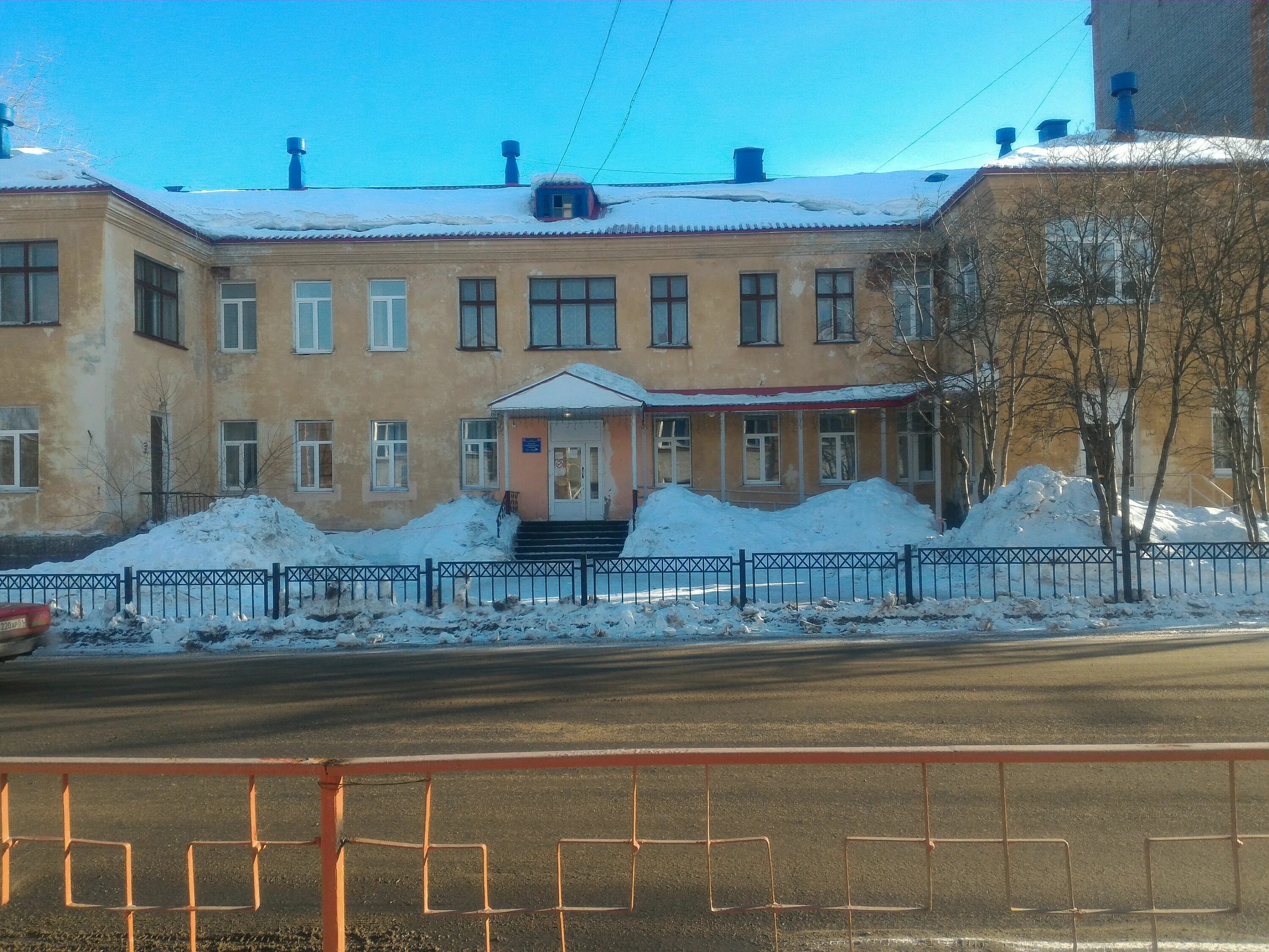 детская поликлиника кандалакша. телефон взрослой поликлиники кандалакша. кандалакшская центральная районная больница. кандалакша городская поликлиника. больница ржд кандалакша.