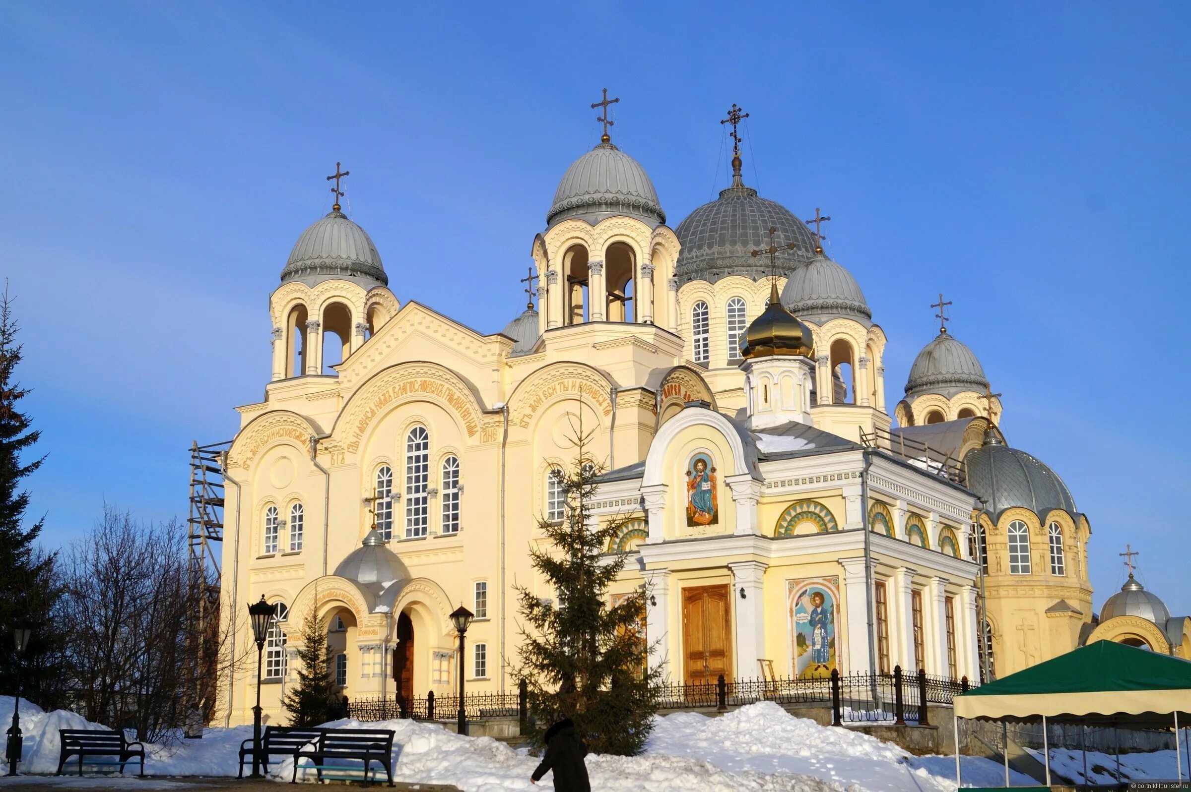 Николаевский монастырь Верхотурье. Верхотурье Меркушино храмы.