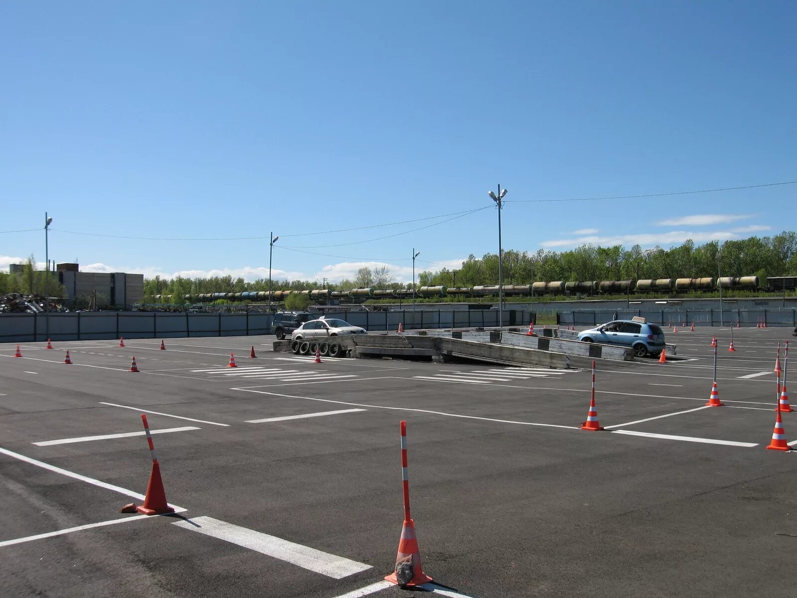 Автодром алма атинская 29. Учебная площадка для вождения. Полигон автошколы. Автодром южный курск. Продается автодром.