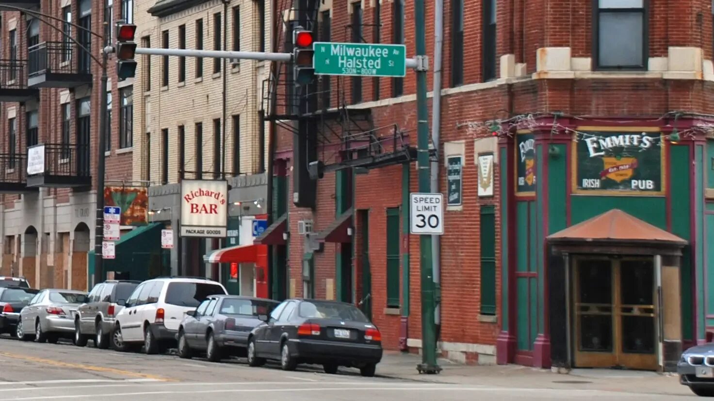 Непокорённых 47а фото. Независимости 58 кафе. Непокоренных 11 театр. Mob bar. Mob bar.